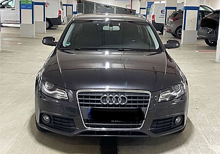 Audi A4 Avant Ambiente/Navi/Xenon/Multi/Shzg/PDC/Temp