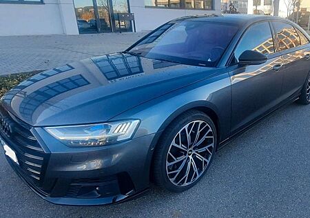 Audi S8 4.0 TFSI quattro *Voll/Panorama/B&O/Nachts.*