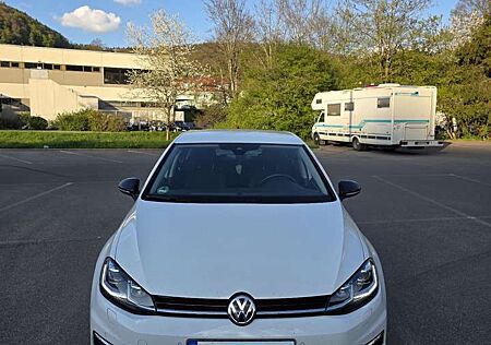 VW Golf Volkswagen 1.6 TDI SCR IQ.DRIVE