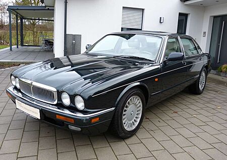 Jaguar Sovereign 4.0 [LEDER/KLIMA/SHZ/TEMPOMAT]