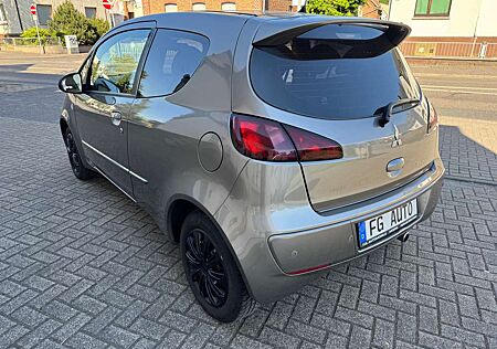 Mitsubishi Colt CZ3 1.3 Invite Sport Edition TÜV/AU NEU