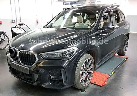 BMW X1 xDriv 20i M-Sport Pano/Stop&Go/LED/HUD/RFK/19
