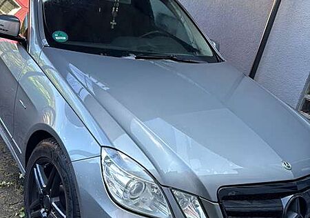Mercedes-Benz E 350 CDI BlueEfficiency Leder Schiebedach Ahg €