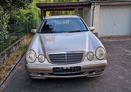 Mercedes-Benz E 240
