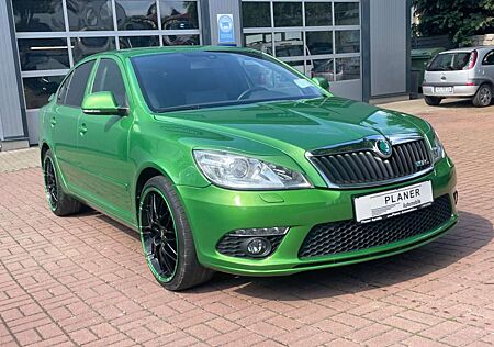 Skoda Octavia Lim. RS Xenon Sitzh. Service neu