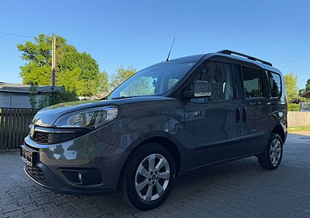 Fiat Doblo Lounge (Kurzversion)