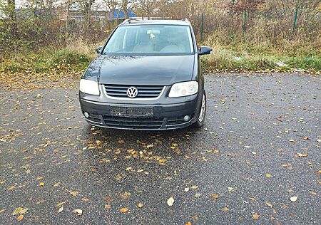 VW Touran Volkswagen 2.0 TDI Highline