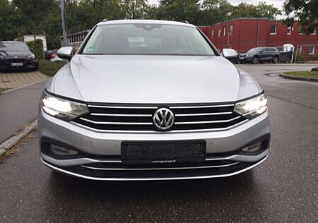 VW Passat Variant Volkswagen Business Automatik Kamera AHK 11.000 NETTO