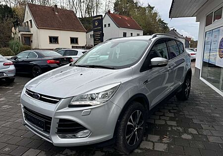 Ford Kuga Titanium *AUTOMATIK*BI.XENON*TEILLEDER*