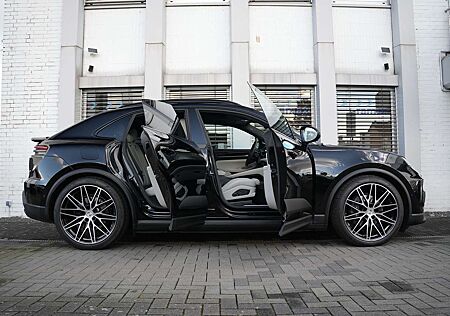 Porsche Macan 4 Electric ACC-LUFTF-PANO-BOSE-22"RS-LEDER KREIDE