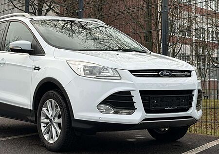 Ford Kuga Titanium AHK LED Navi Leder