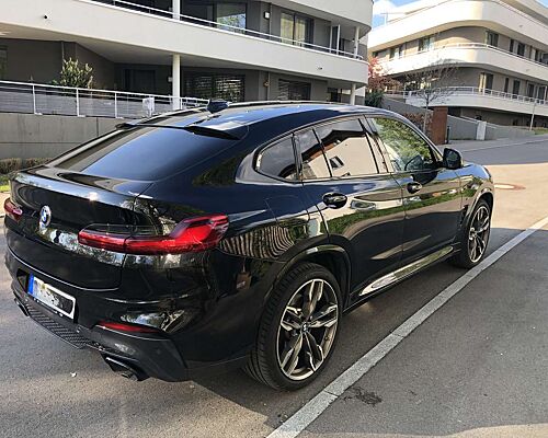 BMW X4 M M40i/ 8-fach bereift/2. Hand/360°/ Vollleder/ BLACK SAPPHIRE
