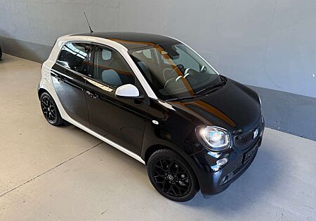 Smart ForFour PASSION SPORTPAKET LED SHZ PDC PANORAMA NAVI MEDIA