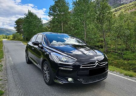 Citroën DS5 Citroen e-HDi 110 EGS6 Chic
