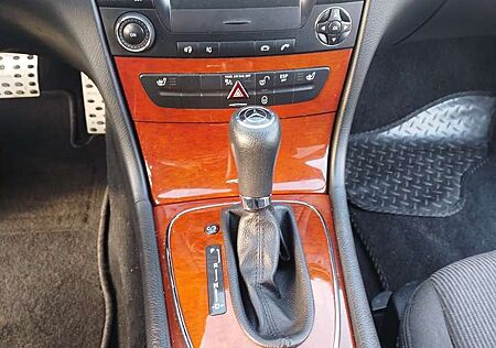 Mercedes-Benz E 200 T CDI (211.207)