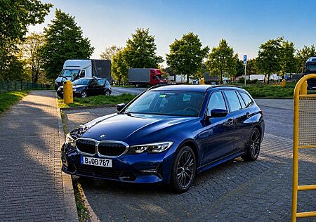 BMW 330 3er Touring 330i Touring Aut. Sport Line