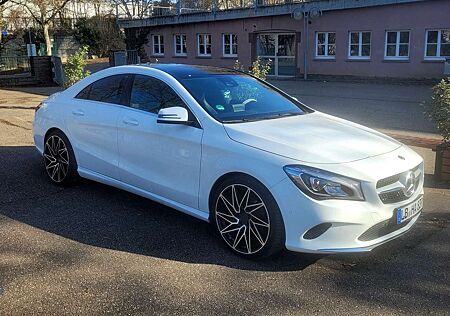 Mercedes-Benz CLA 200 CLA+200+Urban