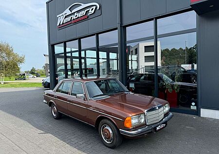 Mercedes-Benz 280 E- W123 Lim-1 Hand-Autom-Schiebedach