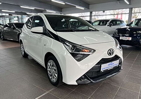Toyota Aygo 1.0 x-play Klima+DAB+Rückfahrkamera