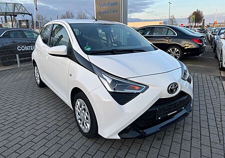 Toyota Aygo 1.0 x-play Klima+DAB+Rückfahrkamera