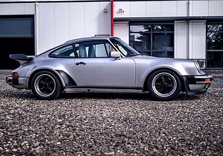 Porsche 930 Turbo
