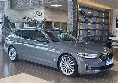 BMW 530 xDrive Luxury Harman Kardon Leder R.Cam ACC