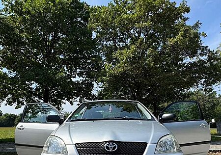 Toyota Corolla mit neuem TÜV