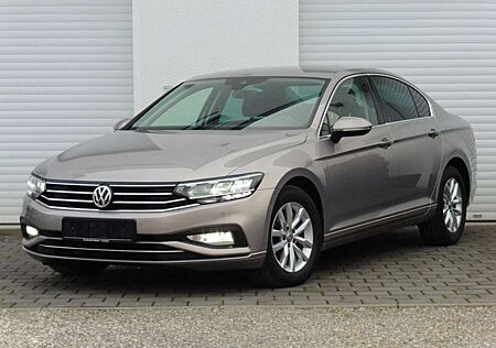 VW Passat Volkswagen TDI DSG Business LED Navi Kamera ACC 1-Hd