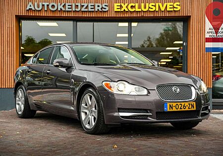 Jaguar XF 3.0 V6 Luxury Navi kamera Youngtimer