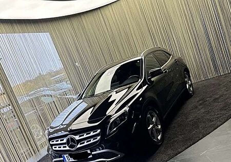 Mercedes-Benz GLA 250 (156.944)