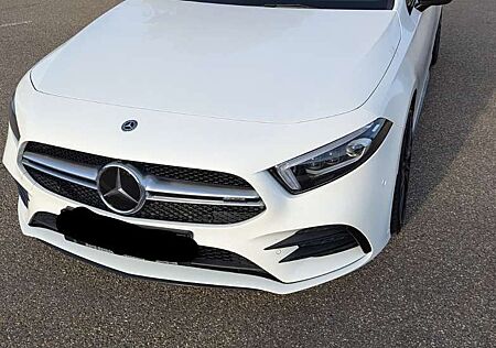 Mercedes-Benz A 35 AMG 4Matic Speedshift DCT 7G