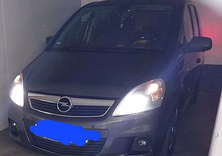 Opel Zafira 1.8 OPC Line Automatik Xenon 7SITZER.HU0726
