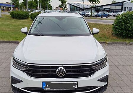 VW Tiguan Volkswagen Life
