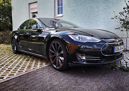 Tesla Model S P90D Allradantrieb Performance