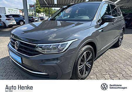 VW Tiguan Volkswagen Life 2.0 TDI DSG ACTIVE + AHK + NAVI + ACC + Garan