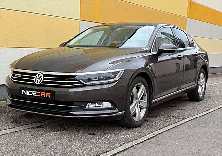 VW Passat Volkswagen Lim. Highline2.0 TDI *NAVI*AHK*SHZ*4M SITZ-MES.