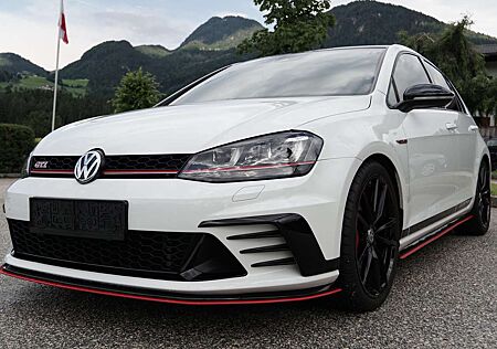 VW Golf GTI Volkswagen BlueMotion Technology Clubsport