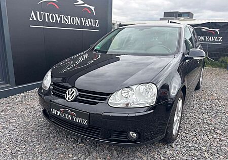 VW Golf Volkswagen V Lim. United