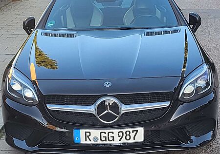 Mercedes-Benz SLC 300 9G-TRONIC