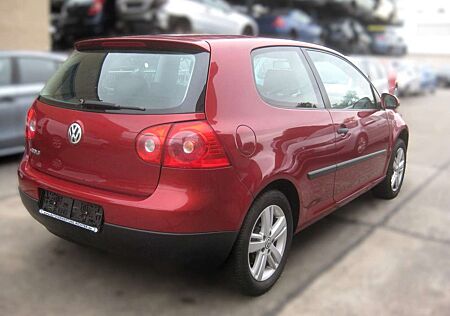 VW Golf Volkswagen V Lim. Trendline * Service neu *