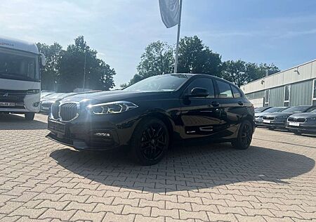 BMW 120 d xDrive Sport Line *LED Navi AHK Head-up