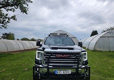 GMC Sierra HD2500 - Turbodiesel V8 Duramax - DENALI