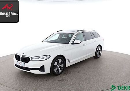 BMW 520 d T LIVE COCKPIT,ACC,PANORAMA,AHK,SCHECKHEFT