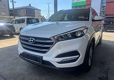 Hyundai Tucson blue Classic 2WD Navi/Kamera