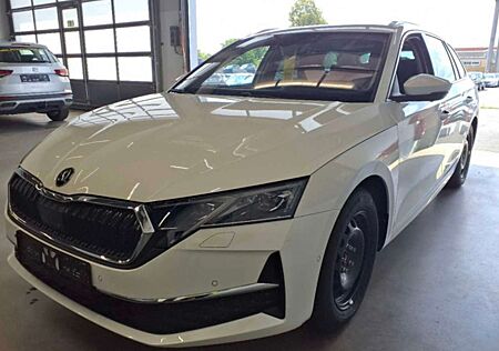 Skoda Octavia Combi 2.0 TDI Selection*AHK+Leder+Pano+