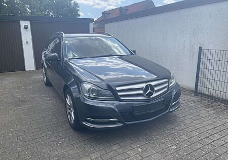 Mercedes-Benz C 220 T CDI DPF (BlueEFFICIENCY) 7G-TRONIC Avantgarde
