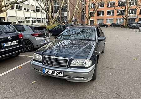 Mercedes-Benz C 180 Classic