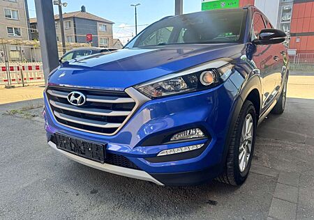 Hyundai Tucson blue Passion 2WD