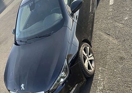 Peugeot 308 SW BlueHDi 120 EAT6 Stop & Start Allure