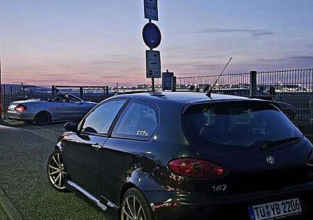 Alfa Romeo 147 2.0 Twin Spark Distinctive